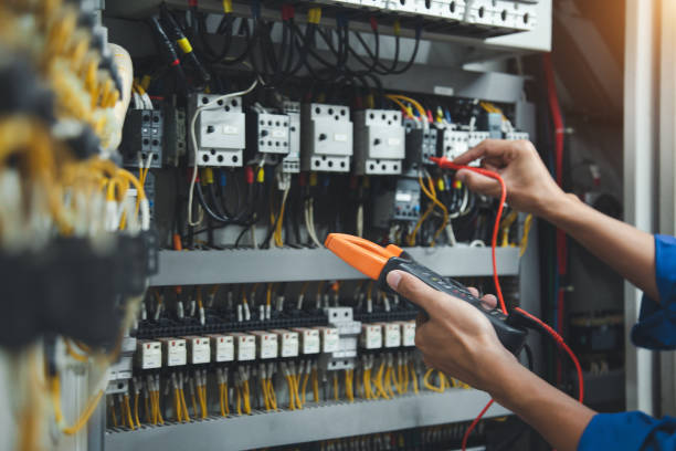 Best Licensed Electrician  in East Moline, IL